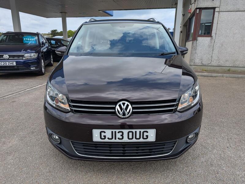 VOLKSWAGEN TOURAN
