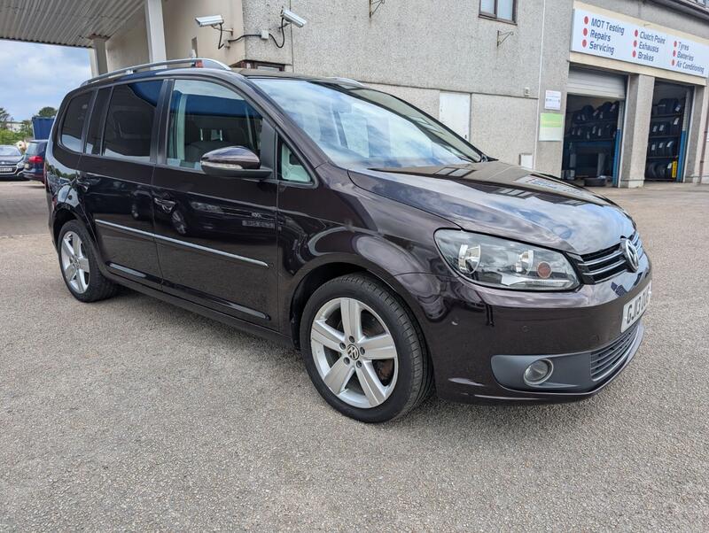 VOLKSWAGEN TOURAN