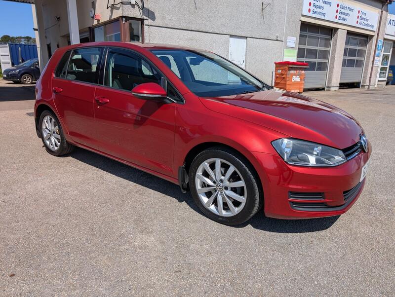 View VOLKSWAGEN GOLF 2.0 TDI BlueMotion Tech SE