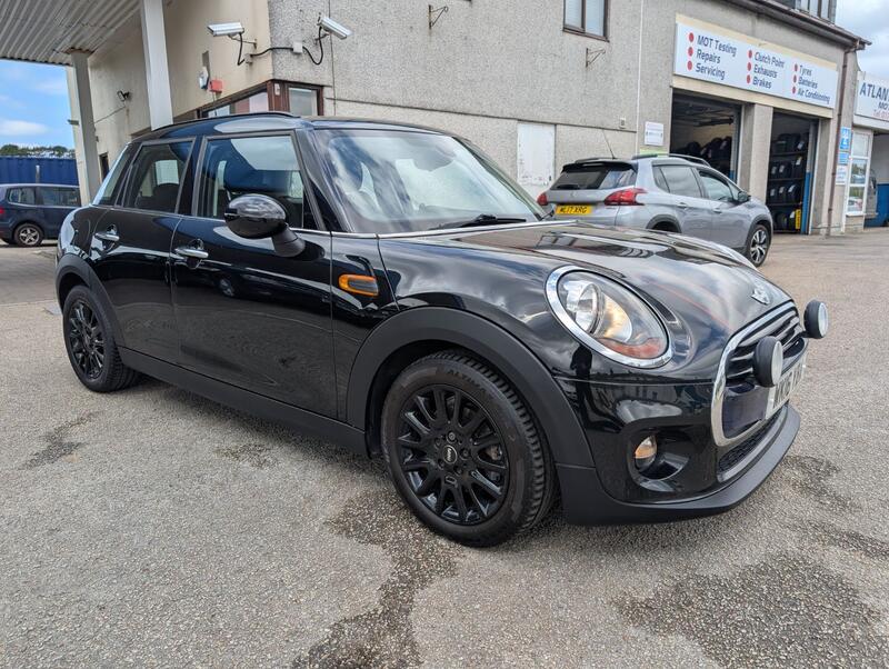 View MINI HATCH 1.5 5-Door Cooper D