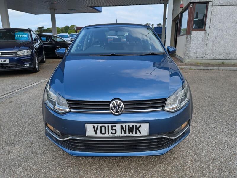 VOLKSWAGEN POLO