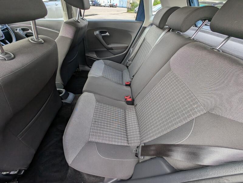 VOLKSWAGEN POLO