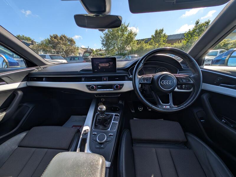 AUDI A4 AVANT