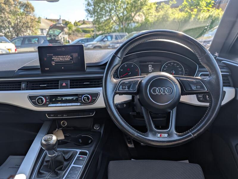 AUDI A4 AVANT