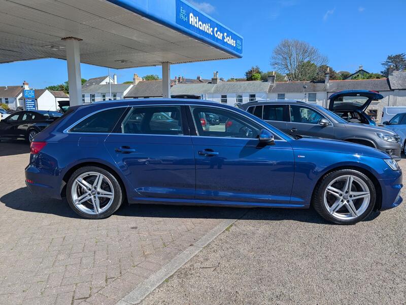 View AUDI A4 AVANT 2.0 TDI S line