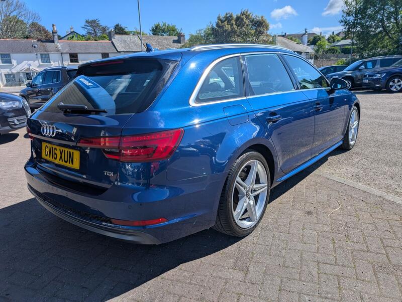 AUDI A4 AVANT