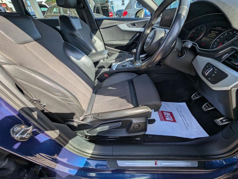 AUDI A4 AVANT