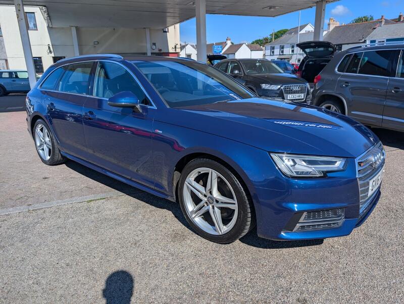 View AUDI A4 AVANT 2.0 TDI S line
