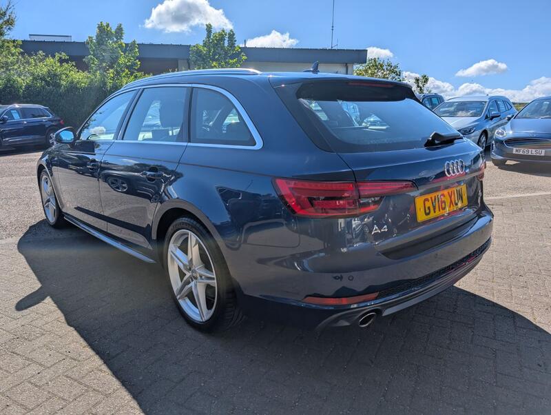 AUDI A4 AVANT