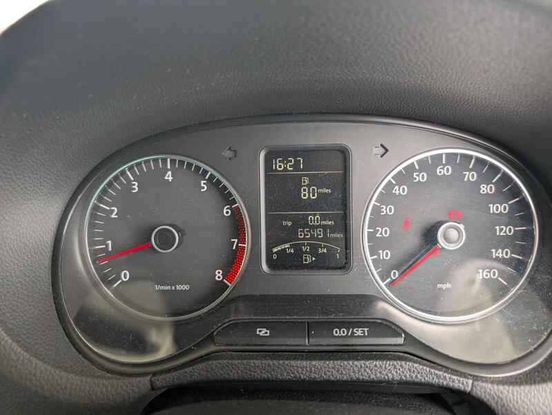 VOLKSWAGEN POLO