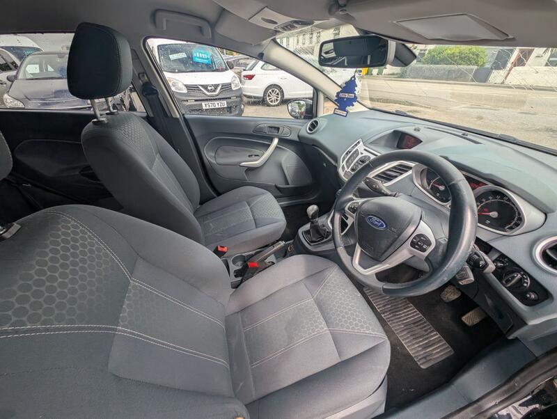 FORD FIESTA