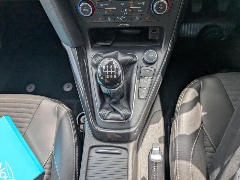 FORD FOCUS