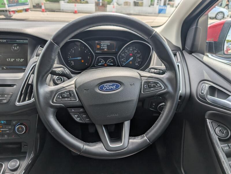 FORD FOCUS