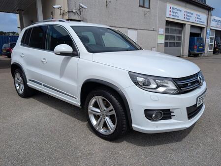 VOLKSWAGEN TIGUAN 2.0 TDI BlueMotion Tech R-Line