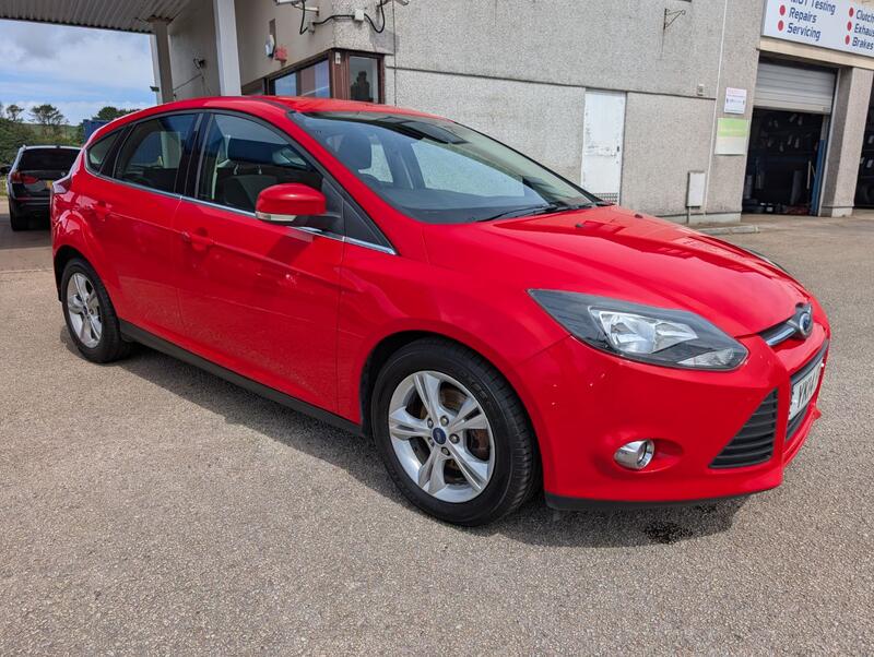 View FORD FOCUS 1.6 TDCi Zetec