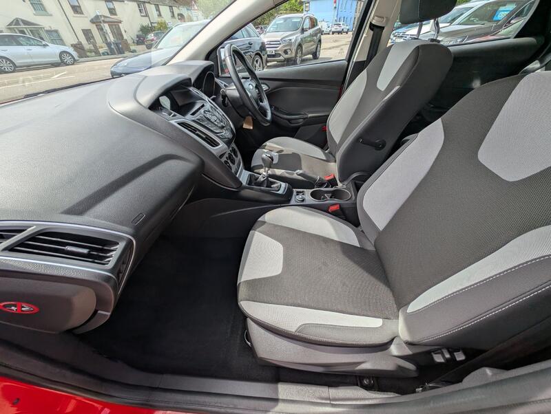 FORD FOCUS