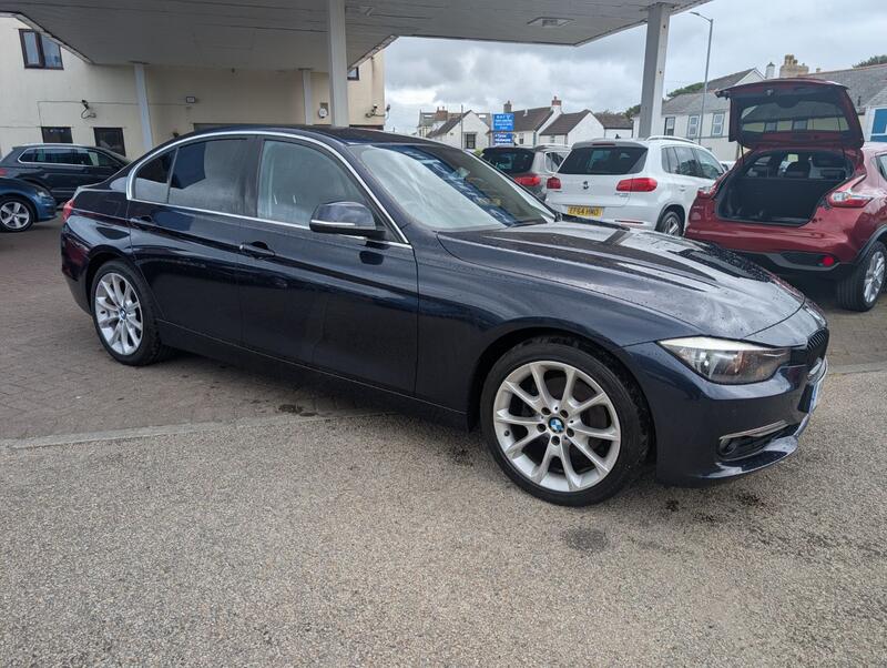 View BMW 3 SERIES 2.0 320d Luxury Saloon