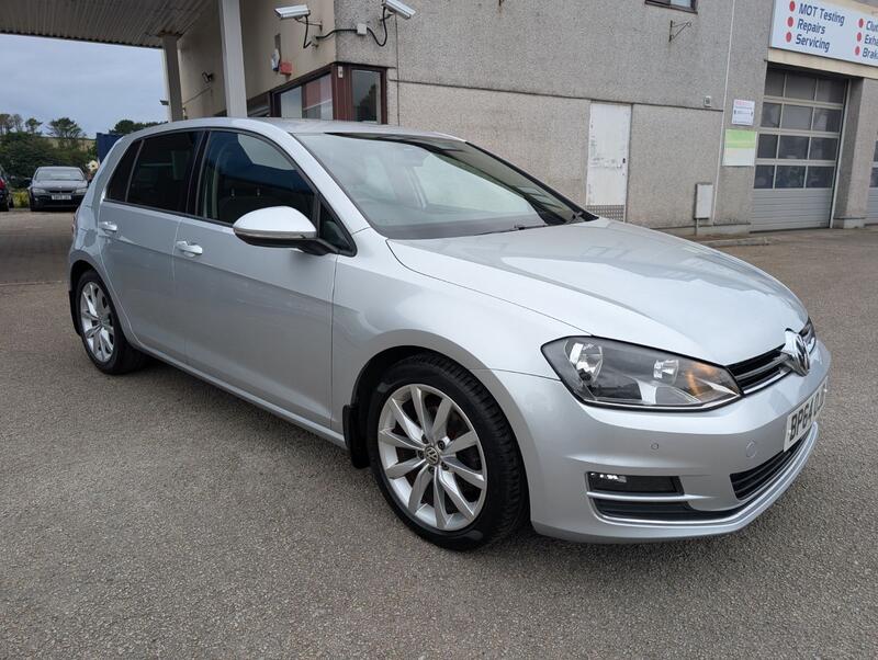 View VOLKSWAGEN GOLF 2.0 TDI BlueMotion Tech GT