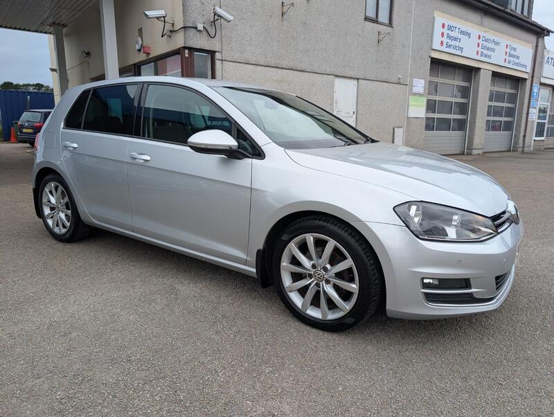 View VOLKSWAGEN GOLF 2.0 TDI BlueMotion Tech GT