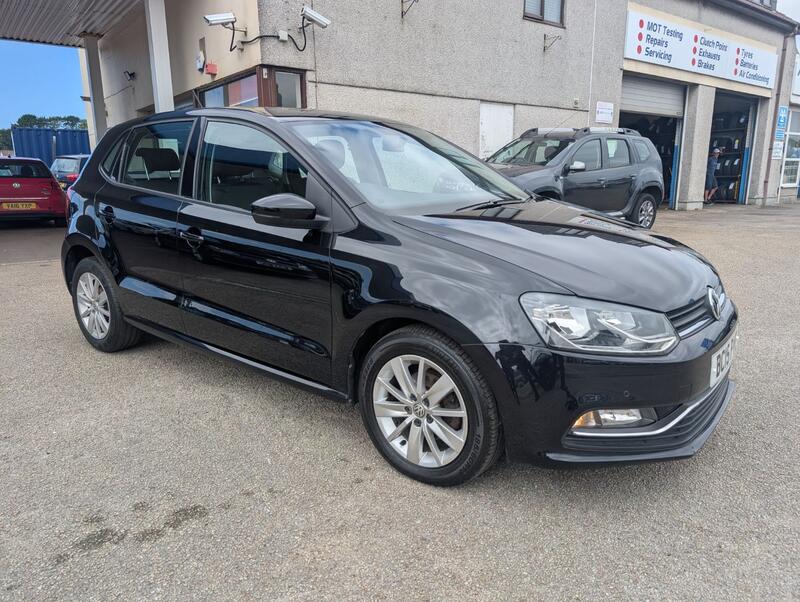 View VOLKSWAGEN POLO 1.4 TDI BlueMotion Tech SE