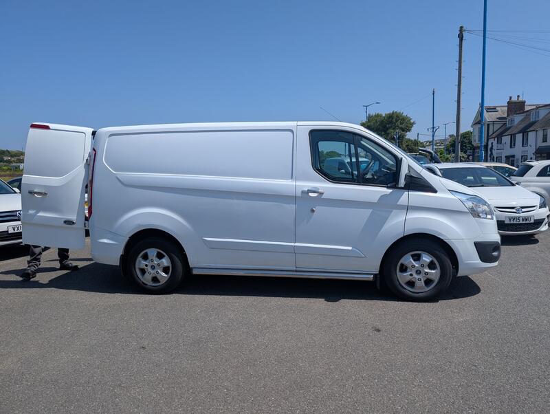 View FORD TRANSIT CUSTOM 2.2 TDCi 270 Limited