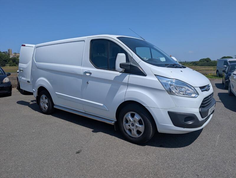 View FORD TRANSIT CUSTOM 2.2 TDCi 270 Limited