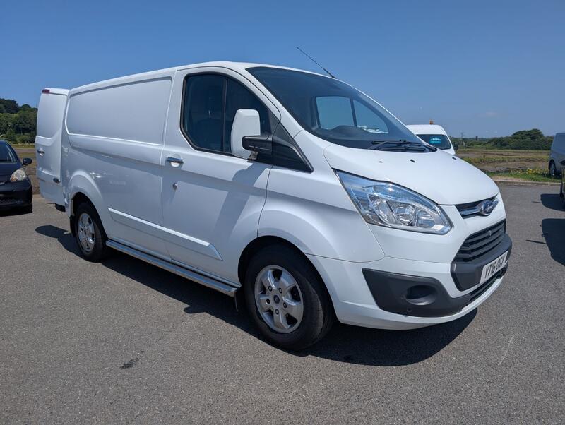 View FORD TRANSIT CUSTOM 2.2 TDCi 270 Limited