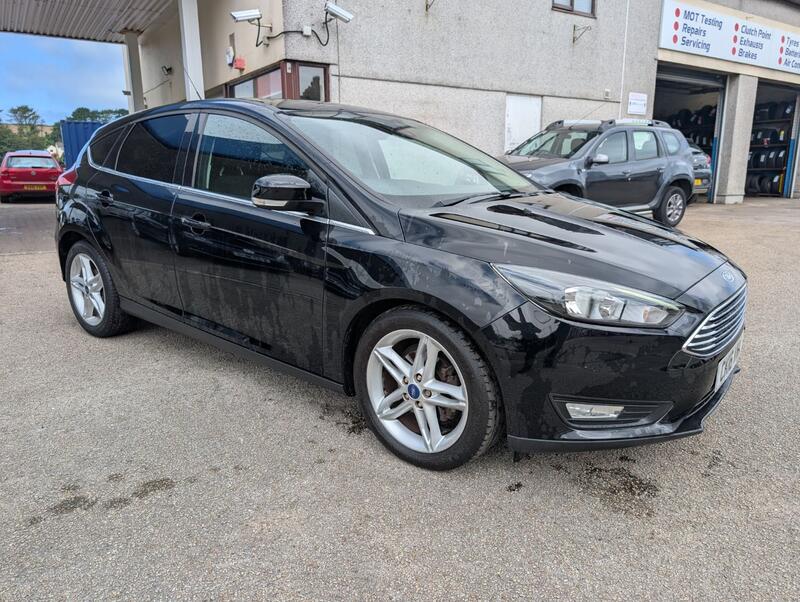 View FORD FOCUS 1.0 T EcoBoost Zetec