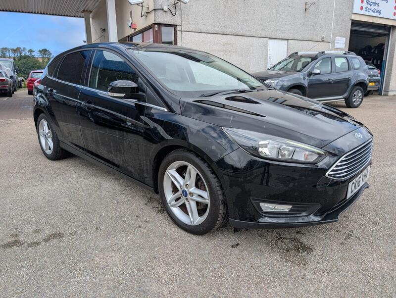 View FORD FOCUS 1.0 T EcoBoost Zetec