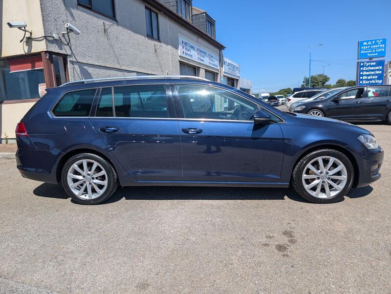 View VOLKSWAGEN GOLF 2.0 TDI GT Estate BlueMotion Tech 