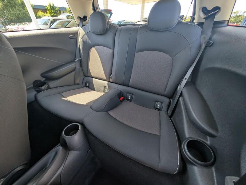 MINI HATCH