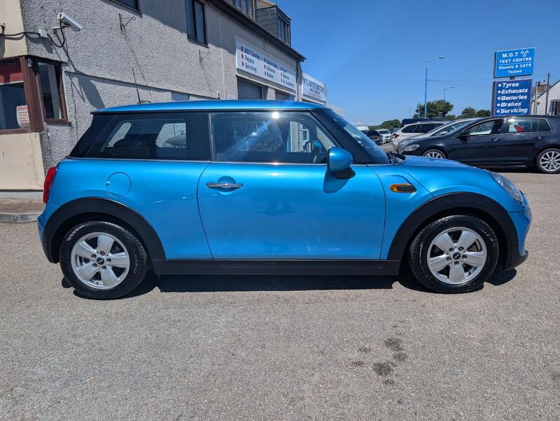 View MINI HATCH 1.5 Cooper 3-Door Hatch