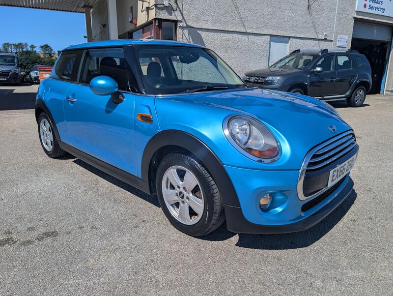 View MINI HATCH 1.5 Cooper 3-Door Hatch