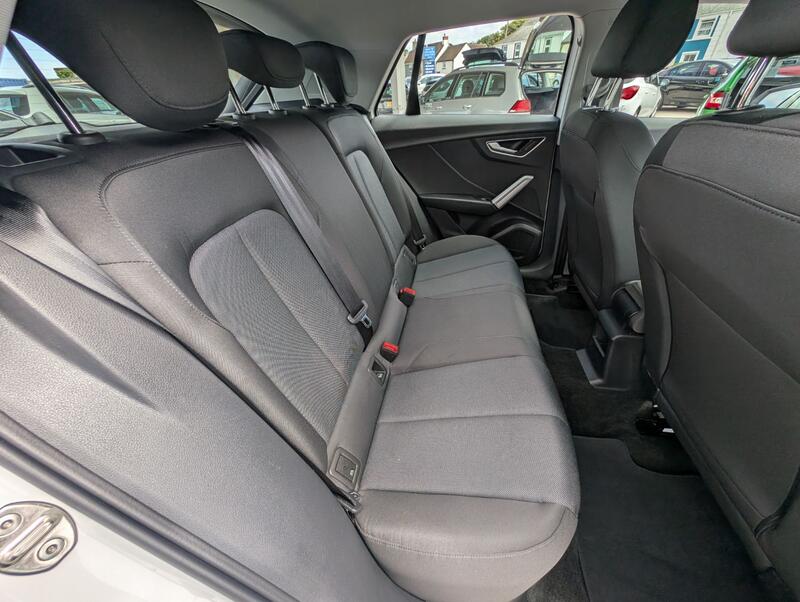 AUDI Q2