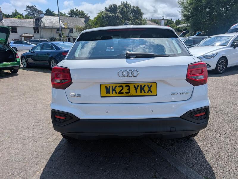 AUDI Q2