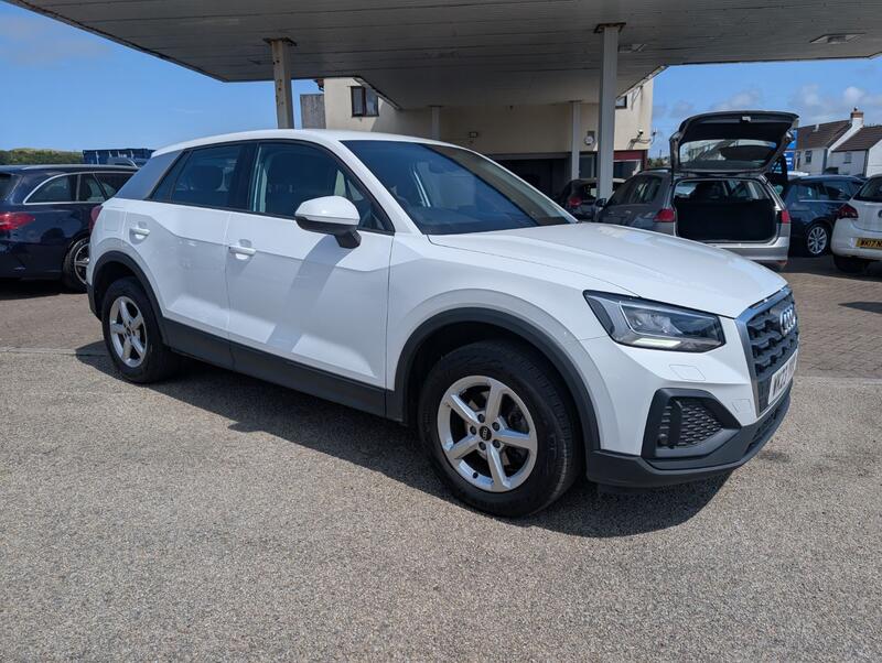 View AUDI Q2 1.0 TFSI 30 Technik
