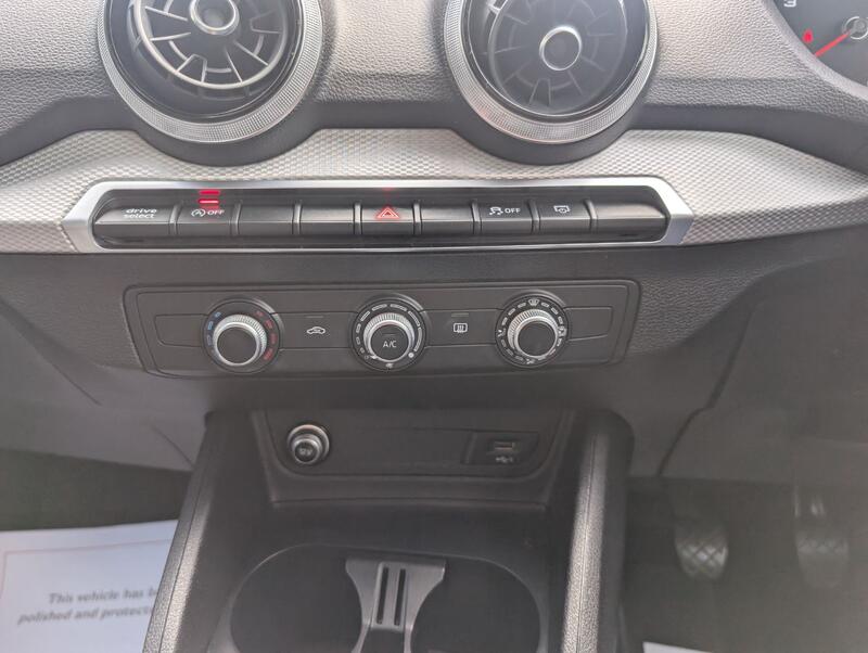 AUDI Q2