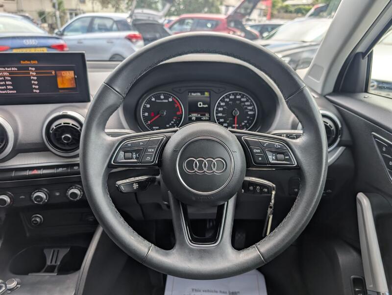 AUDI Q2