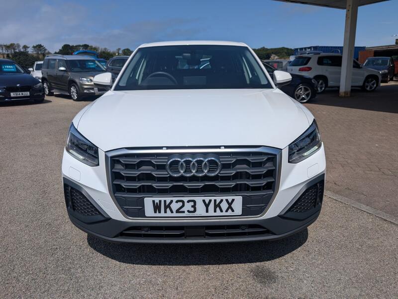 AUDI Q2