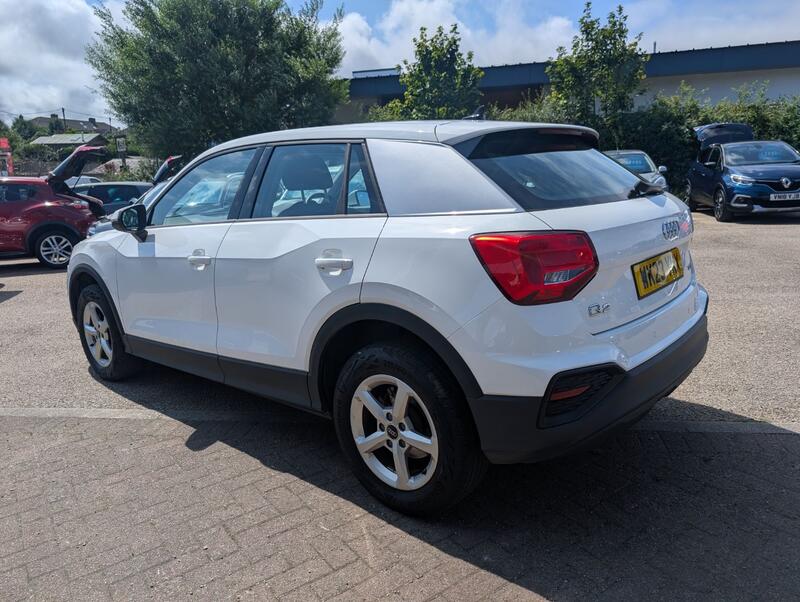 AUDI Q2