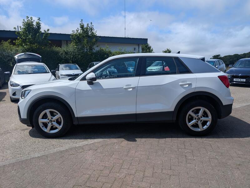 AUDI Q2