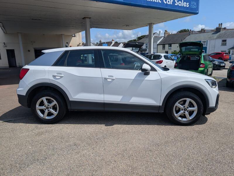 View AUDI Q2 1.0 TFSI 30 Technik