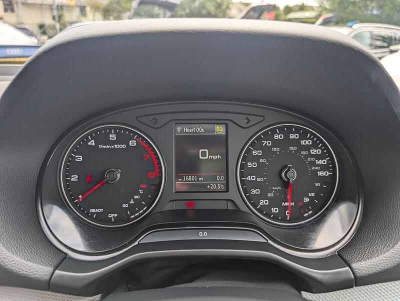 AUDI Q2