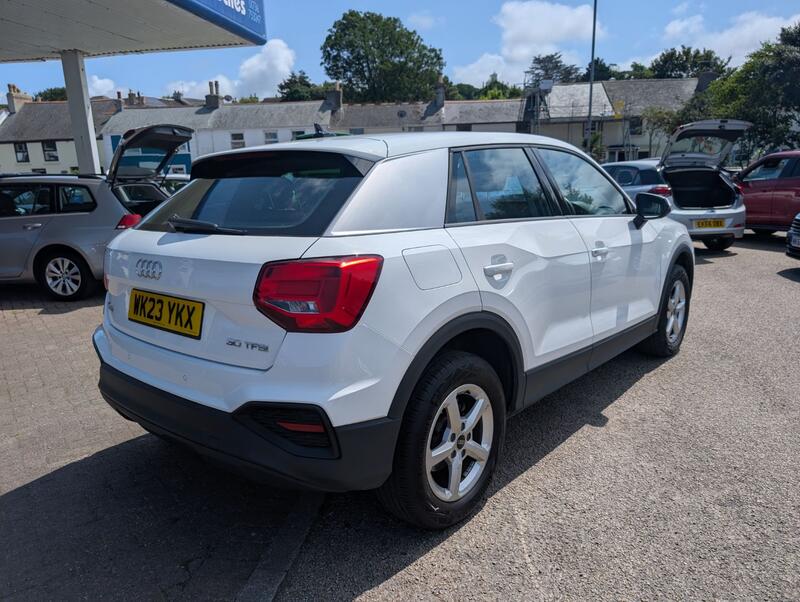 AUDI Q2