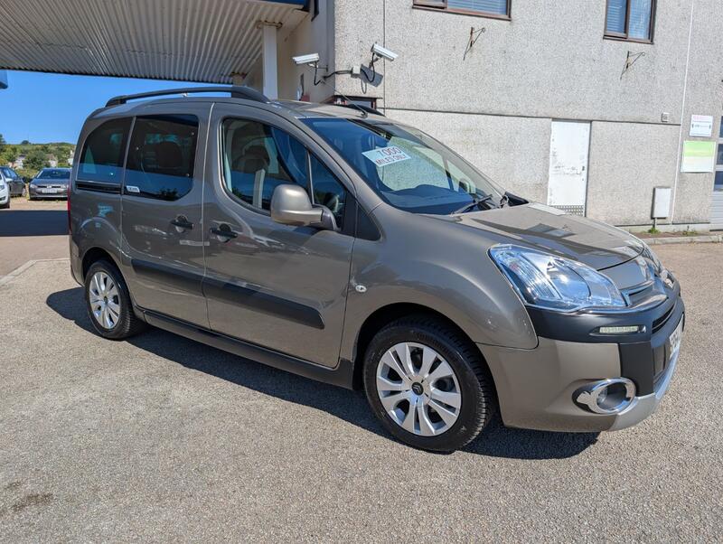 View CITROEN BERLINGO 1.6 HDi XTR