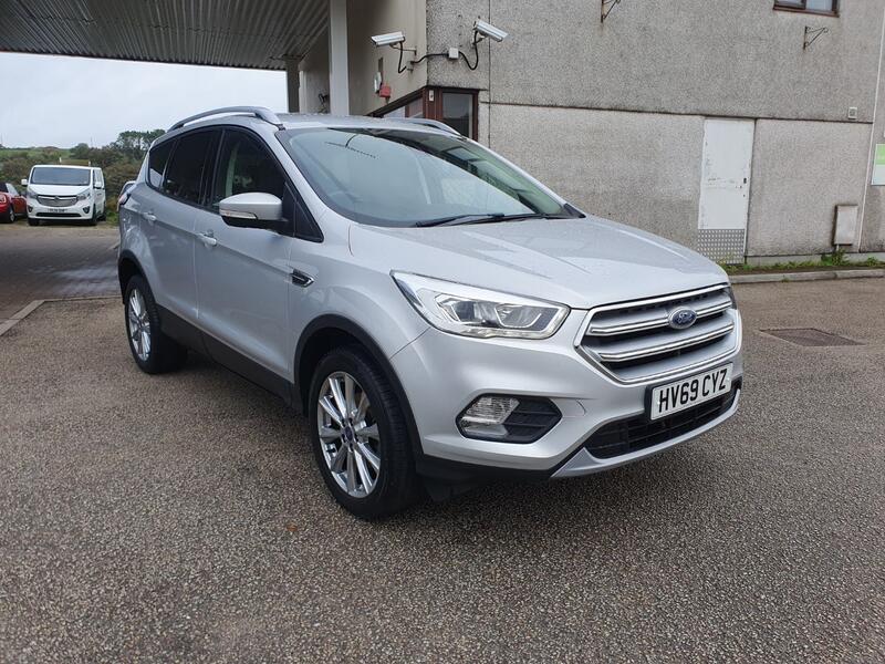 View FORD KUGA 1.5 T EcoBoost Titanium Edition